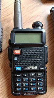 Baofeng UV-5R + příslušenství