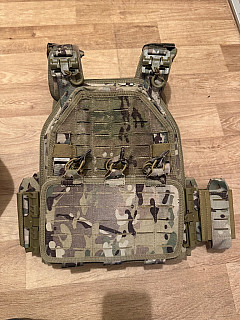 Nosič plátů zn. Yakeda VT-6094A multicam