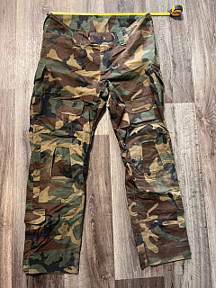 Woodland combat pants Large