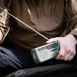 Multifunkční rádiová svítilna s nabíječkou na kliku Fosco Survival SW1/SW2/FM/AM - olivová