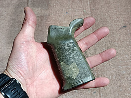 Pažbička MAGPUL AR