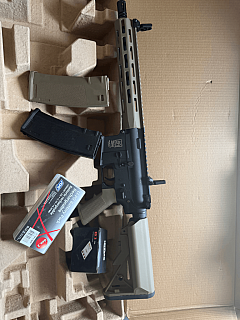 M4 (SA-F03 Flex) - zánovní