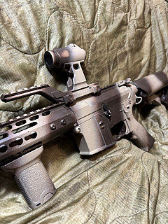 Ar-15 tělo specna arms + hydra a t1 kolimátor