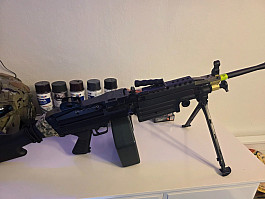 M249