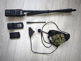 Baofeng UV-5R s vybavením