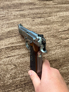 Beretta 92FS / M9 Residen Evil