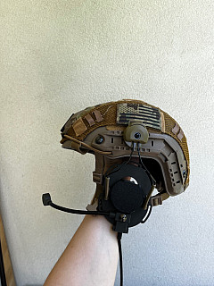 Bowman Helmet Mount Adapter – taktický adaptér pre montáž headsetu na helmu