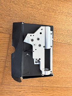 RetroArms CNC gearbox V2 8mm QSC – duralový mechabox M4 (airsoft)