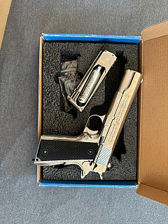 2x cybergun 1911
