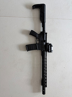 ARCTURUS AR-15 s kolimátorem SRS