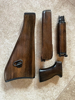 vz.58 dřevěné pažbení
