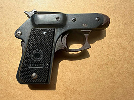 Poplašňák, štartovacia pištoľ AERON SRH 101