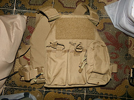 Vesta nosič plátů plate carrier COYOTE SAPI STRIKE FACE FIRST SPEAR 