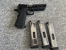 ASG STI Pit Viper CO2 + 4 zásobníky