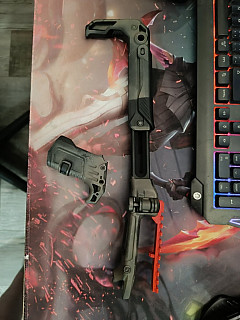 Pažba na AAP-01 + Grip