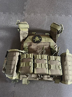 Taktická MOLLE vesta + sumky