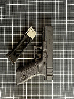 Umarex Glock 17 gas/co2 + kufr