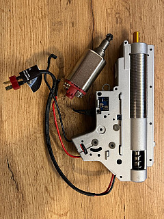 Kompletní V2 Mechabox s procesorovkou a motorem