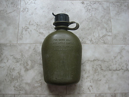 US polní láhev M62 (rok 73)