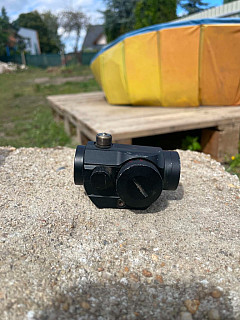 Kolimátor T1