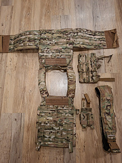 WAS DCS multicam, vesta, bojovy opasek CG, sumky, warrior assault systems
