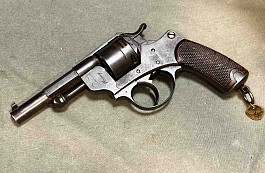 Revolver Chamelot-Delvigne M/1873M značený Henry