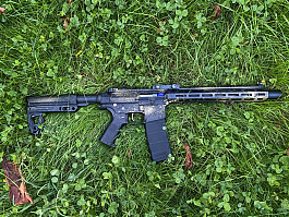 AR-15 základ