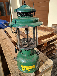 USWW2 benzinová lampa