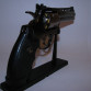 Pistole PYTHON 357 jako zapalovač (revolver) Zapalovač – pistole Zapalovač ve tvaru revolveru, kterému po natáhnutí kohoutku objeví u hlavně plamen, j